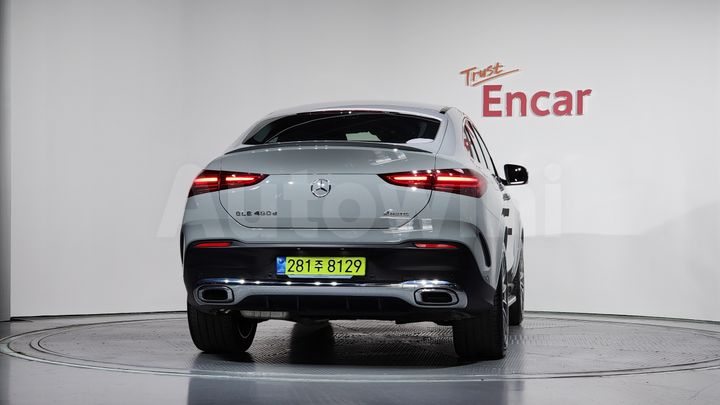 Mercedes Benz GLE Class 2025 — 4