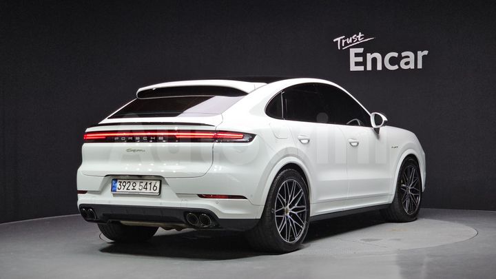 Porsche Cayenne 2024 — 2