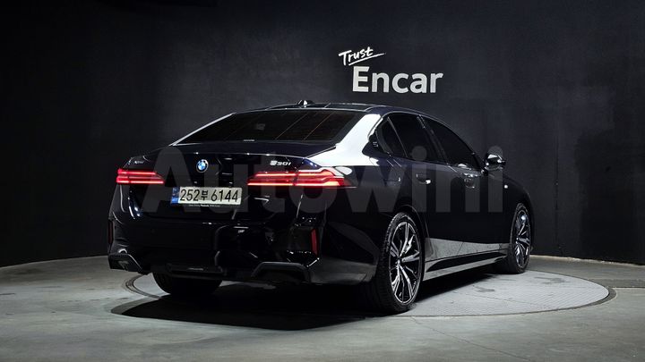 BMW 5 Series 2024 — 2