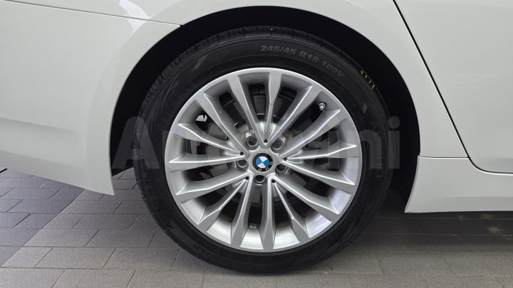 BMW 5 Series 2021 — 5