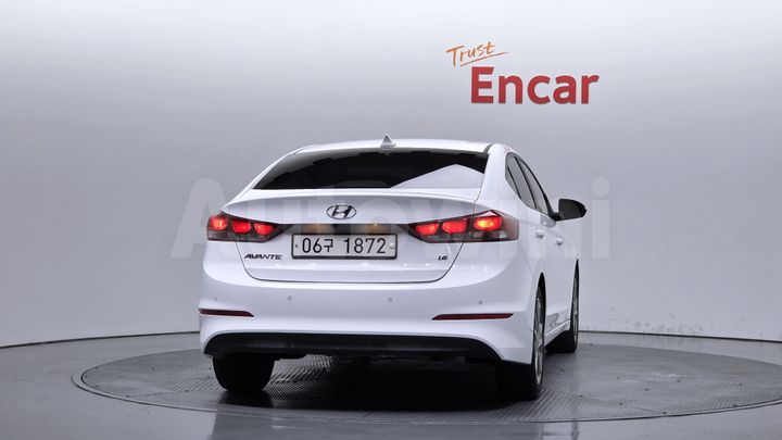 Hyundai Avante 2018 — 3