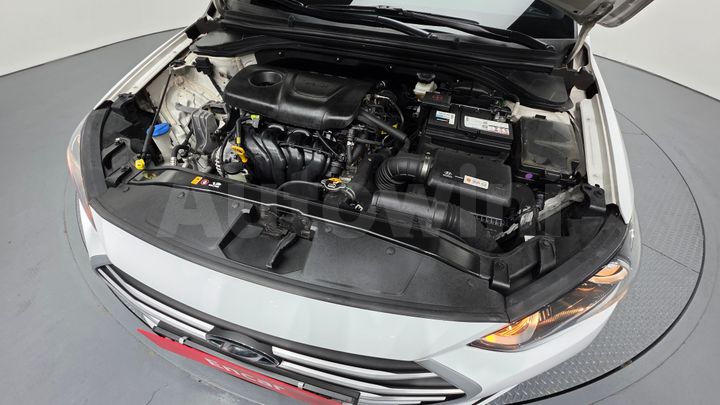 Hyundai Avante 2018 — 5