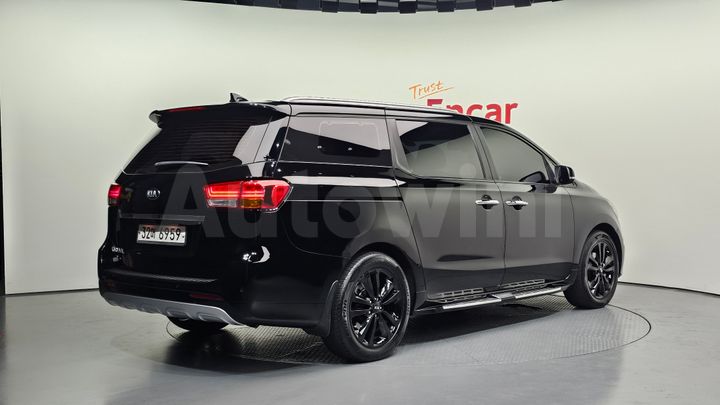 Kia Carnival 2016 — 2