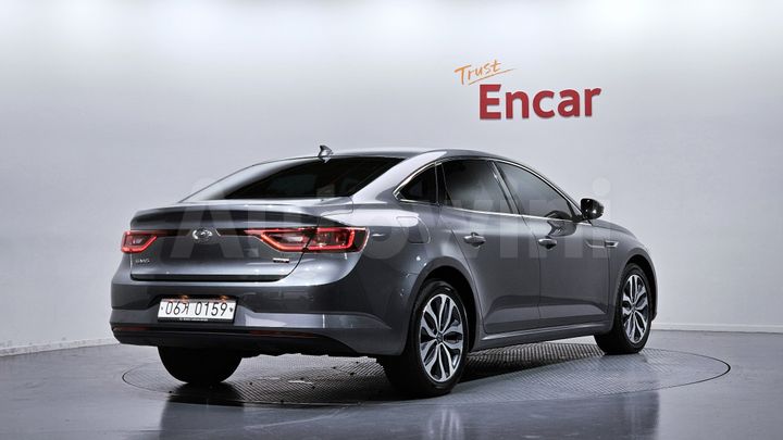 Renault SM6 2016 — 2