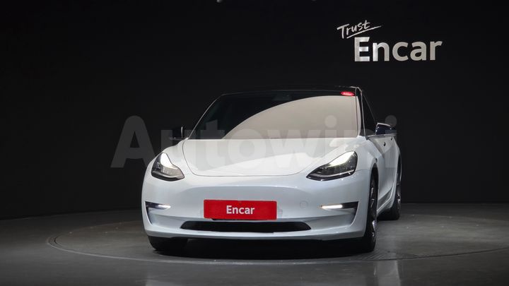 Tesla Model 3 2020 — 3