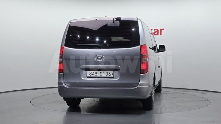 Hyundai Starex 2017 — 4