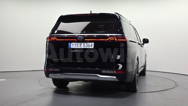 Kia Carnival 2021 — 4