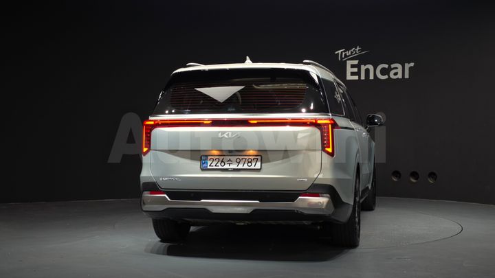 Kia Carnival 2025 — 4