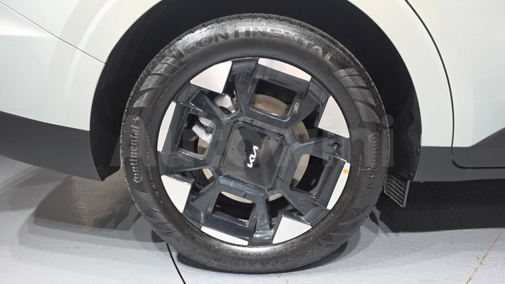 Kia Carnival 2025 — 5