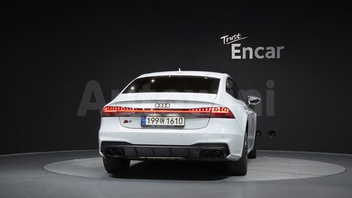 Audi S7 2021 — 3