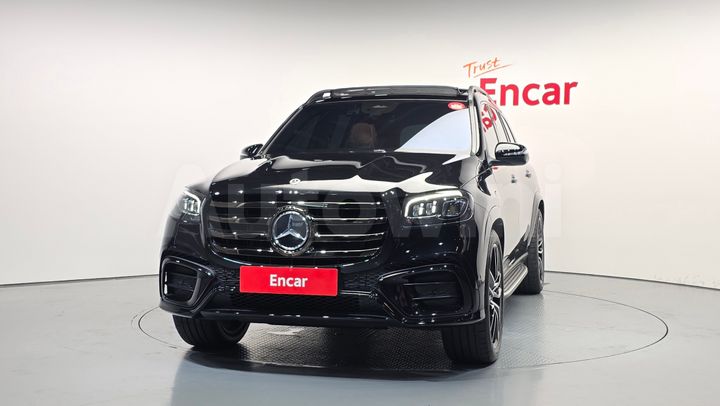 Mercedes Benz GLS Class 2026 — 3