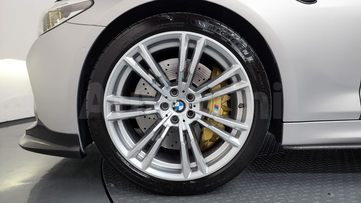 BMW M5 2020 — 5