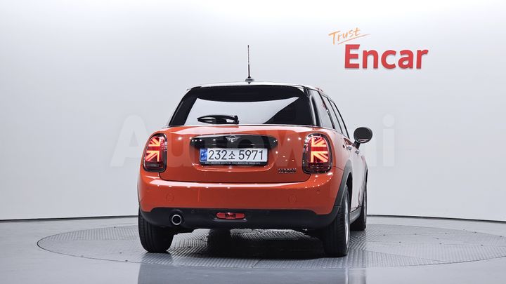 Mini Cooper 2021 — 4