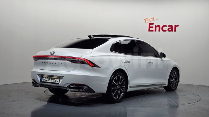 Hyundai Grandeur 2022 — 2