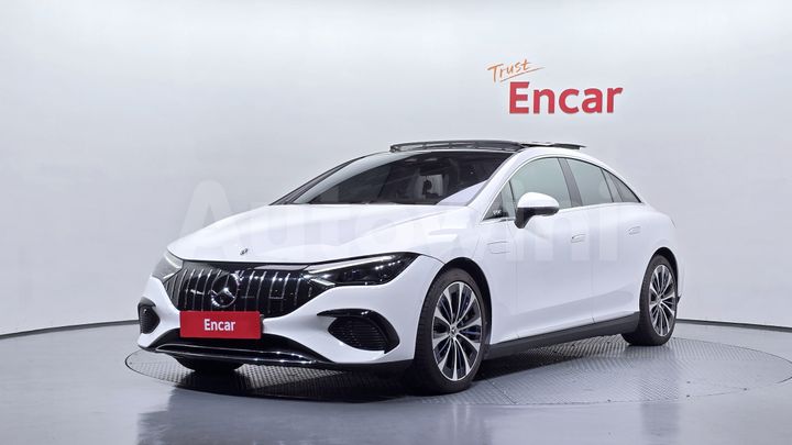 Mercedes Benz EQE