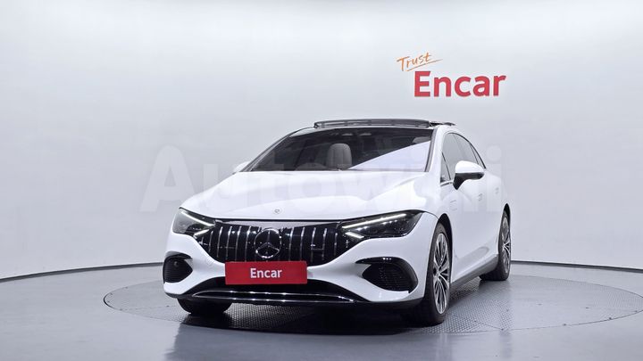 Mercedes Benz EQE 2023 — 3