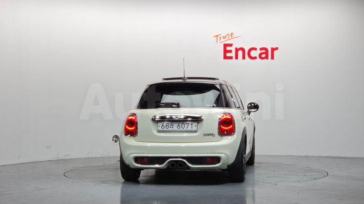 Mini Cooper 2015 — 4
