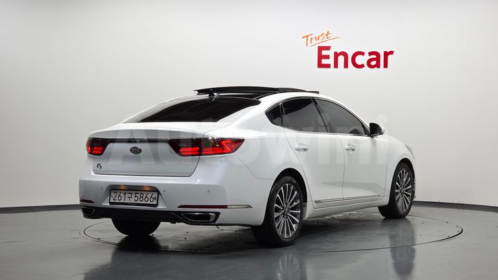Kia K7 2017 — 2