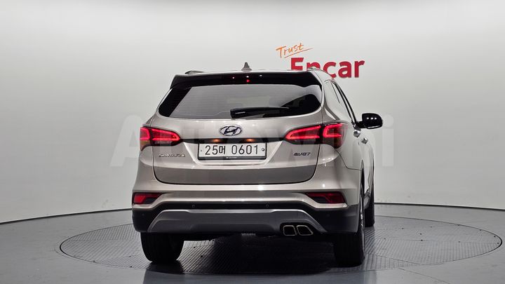 Hyundai SantaFe 2017 — 4