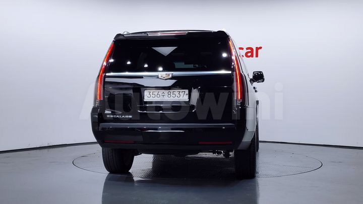 Cadillac Escalade 2019 — 3