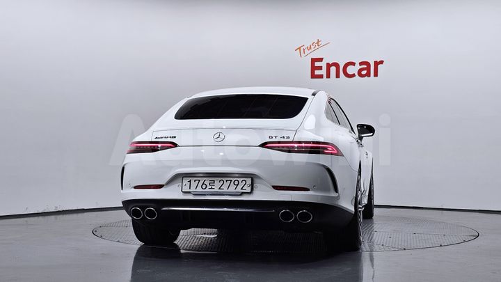 Mercedes Benz AMG GT 2024 — 4