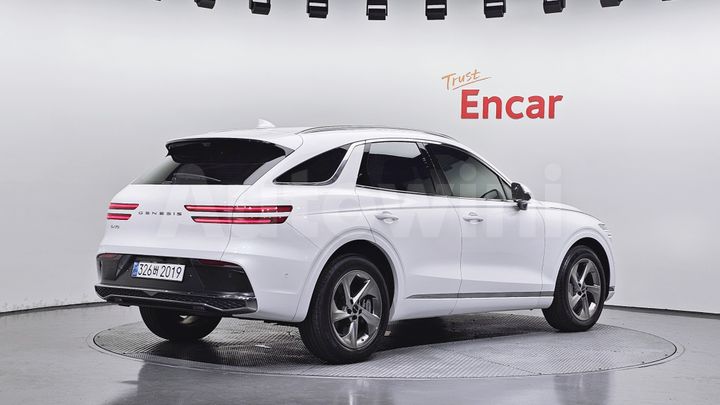 Genesis GV70 2025 — 2