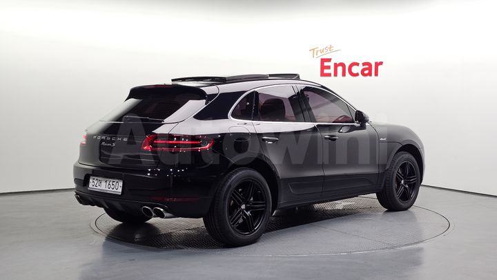 Porsche Macan 2017 — 2