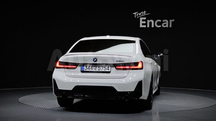 BMW 3 Series 2025 — 4