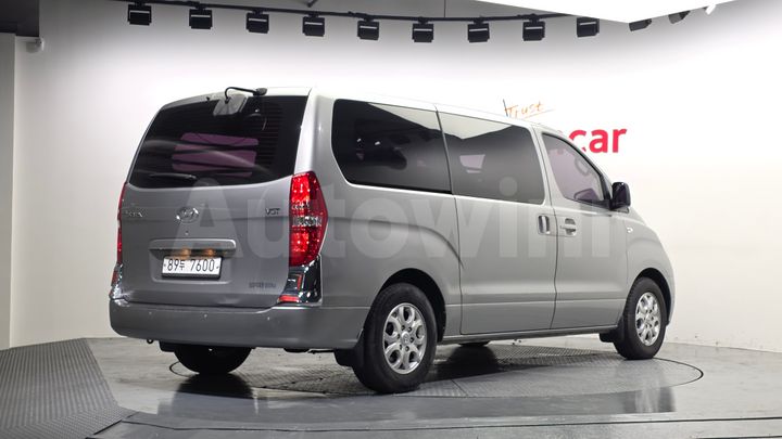 Hyundai Starex 2016 — 2