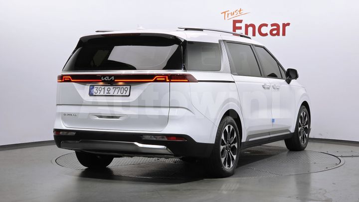 Kia Carnival 2023 — 3