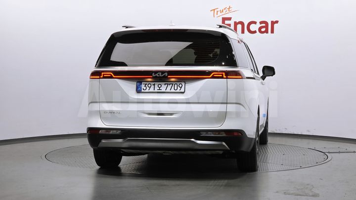Kia Carnival 2023 — 5