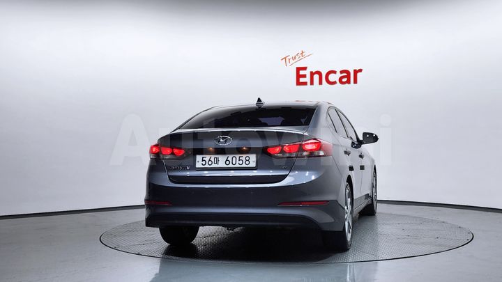 Hyundai Avante 2018 — 5