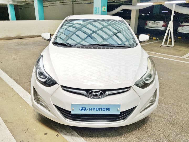 Hyundai Avante 2016 — 3