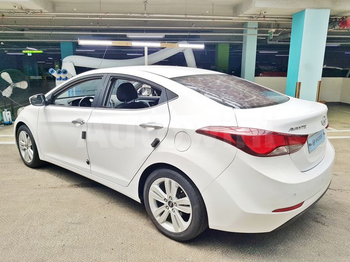 Hyundai Avante 2016 — 5