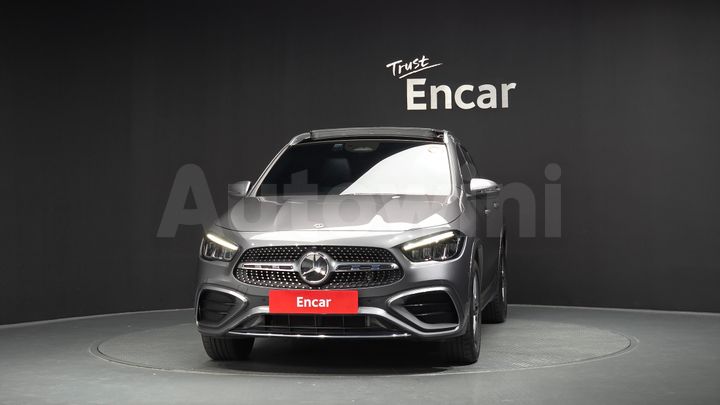 Mercedes Benz GLA Class 2025 — 3