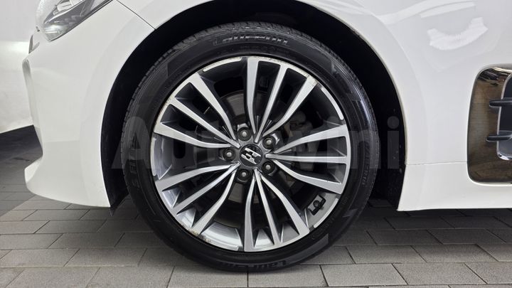 Kia Stinger 2018 — 5