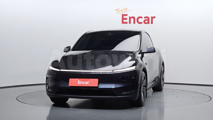 Tesla Model Y 2025 — 3
