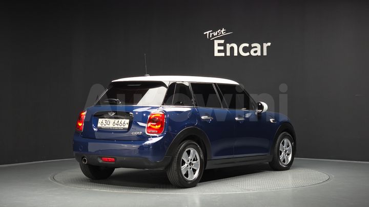 Mini Cooper 2018 — 2