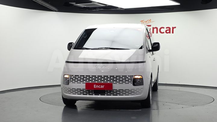 Hyundai Staria 2025 — 3