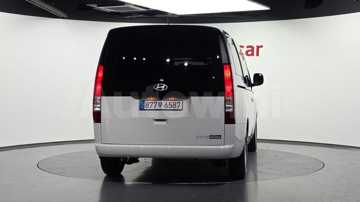 Hyundai Staria 2025 — 4