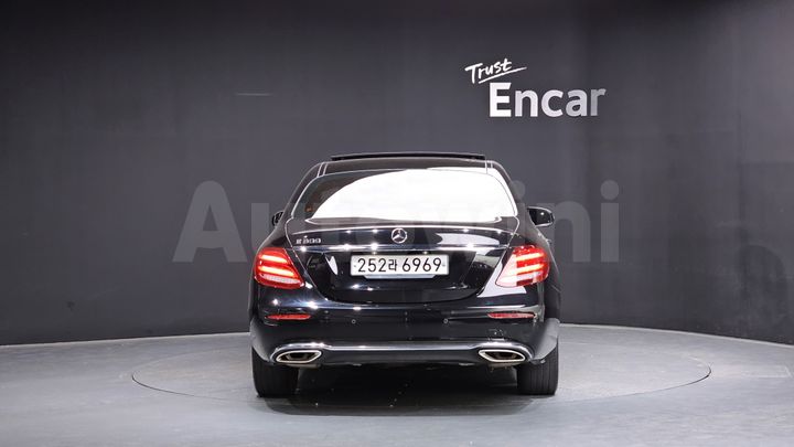 Mercedes-Benz E Class 2019 — 4