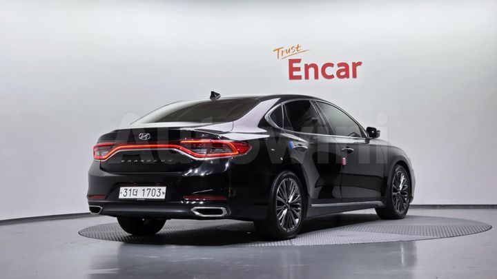 Hyundai Grandeur 2018 — 2