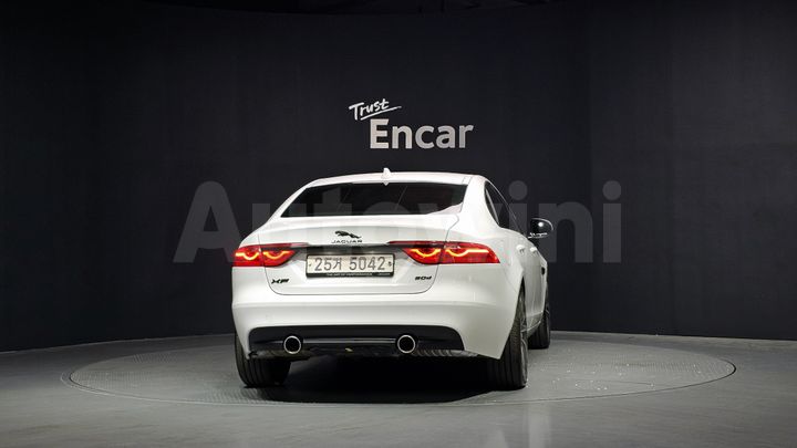 Jaguar XF 2017 — 4
