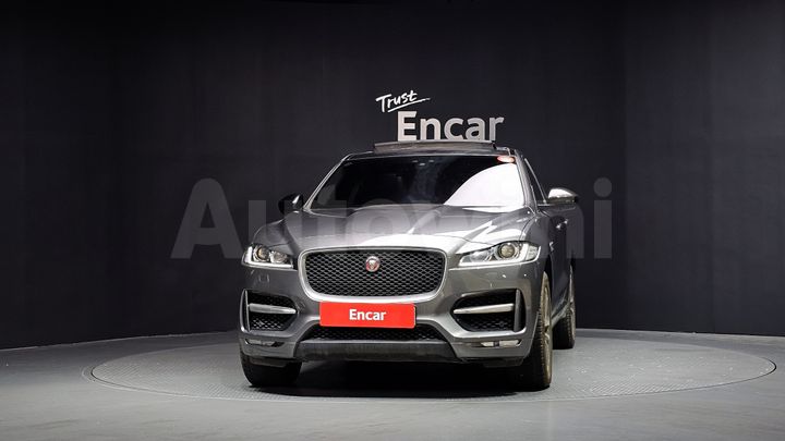 Jaguar F PACE 2017 — 3