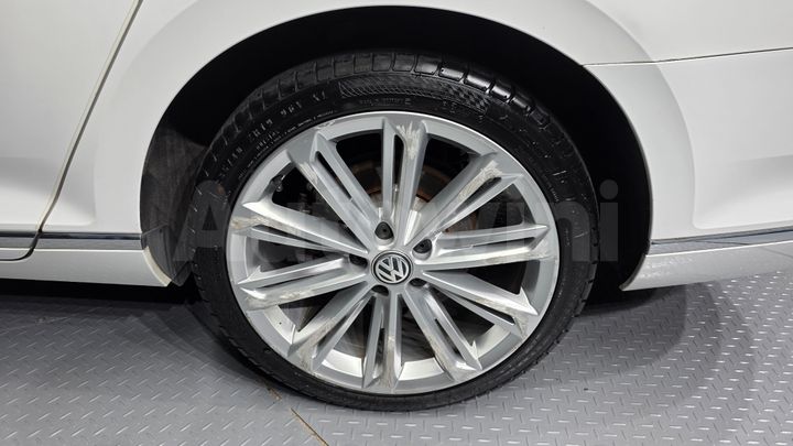 Volkswagen Passat 2018 — 5