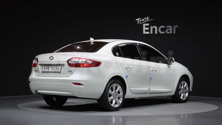 Renault SM3 2011 — 2