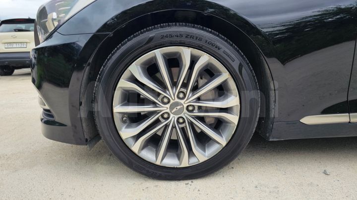 Hyundai Genesis 2015 — 5