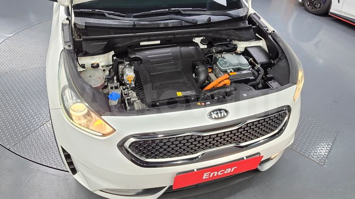 Kia Niro 2017 — 5
