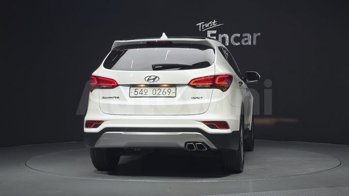 Hyundai SantaFe 2017 — 4