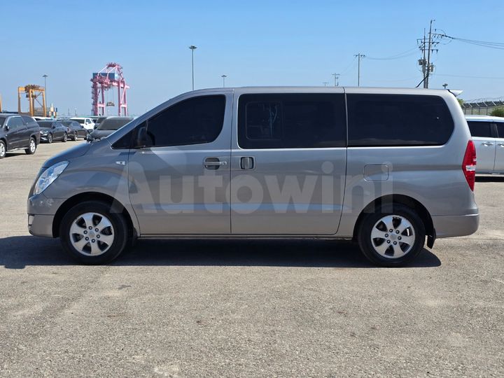 Hyundai Starex 2017 — 3